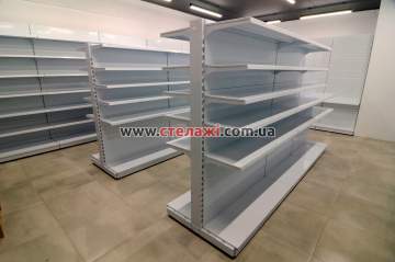 Стелажі для магазину зоотоварів, Львів, вул. Мазепи
