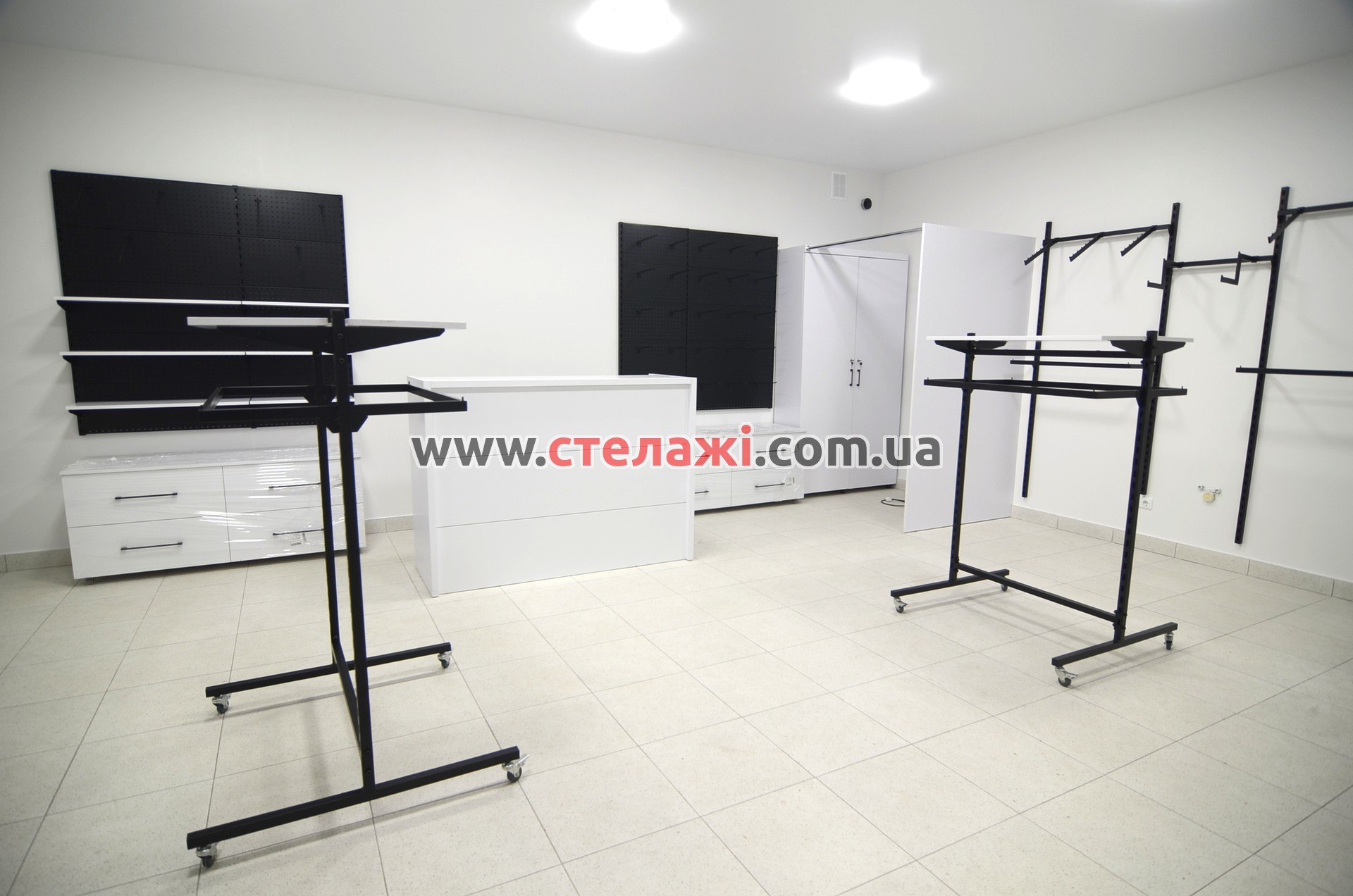 Портфоліо. Обладнання для магазину одягу, білизни, постелі і рушників ''ШАФА'', Новий Яричів