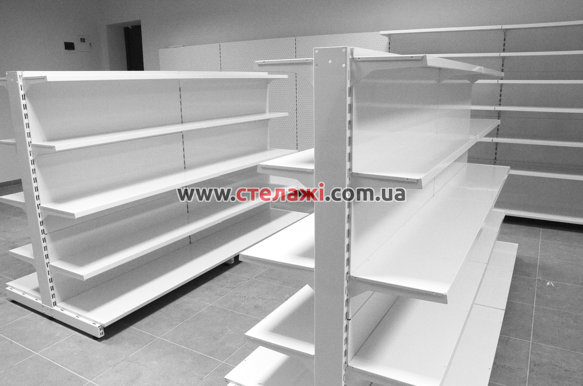 Портфоліо. Стелажі для магазину побутової хімії ''ЧистКо''